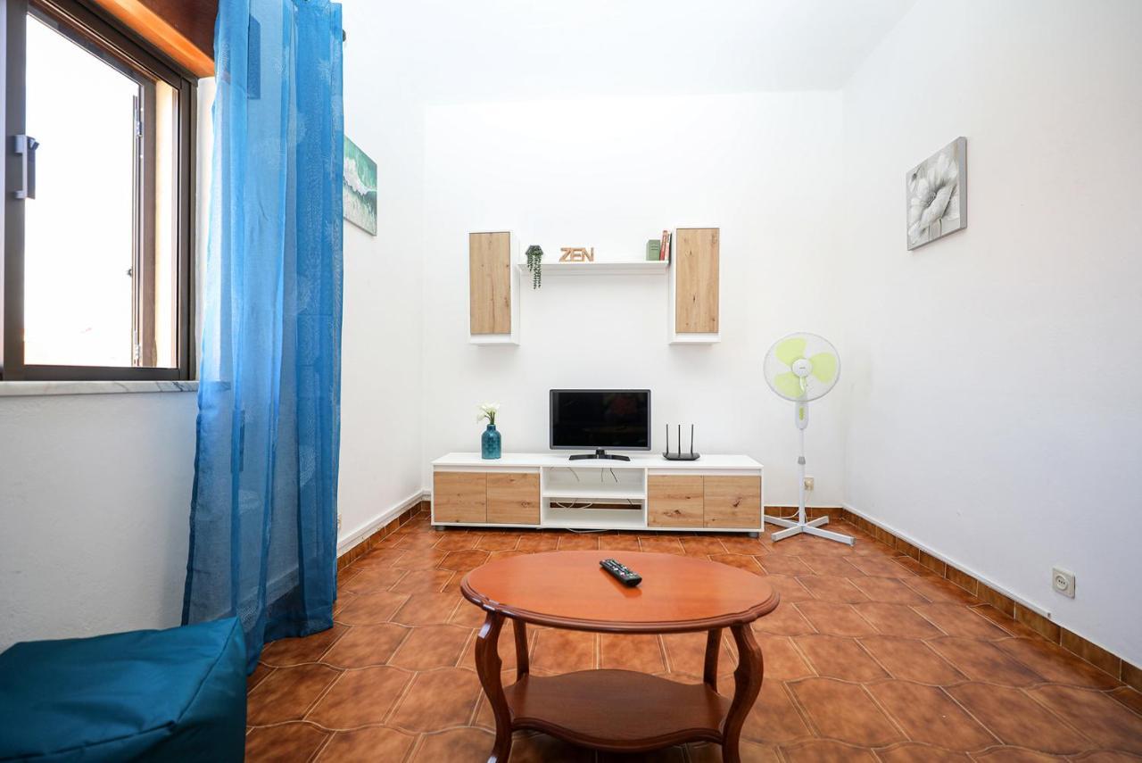 B91 - Bairro Apartment In Лагуш Екстер'єр фото