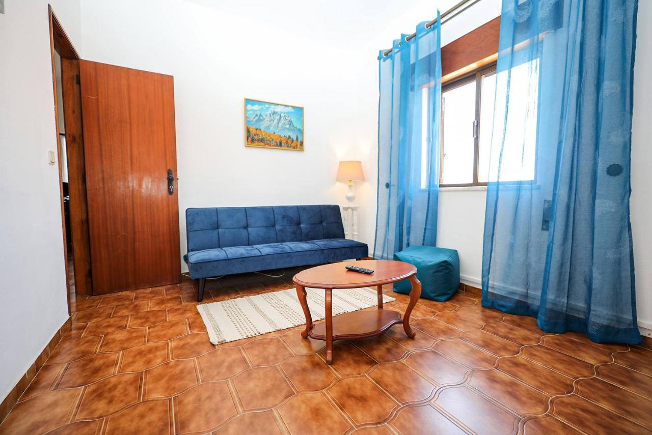 B91 - Bairro Apartment In Лагуш Екстер'єр фото